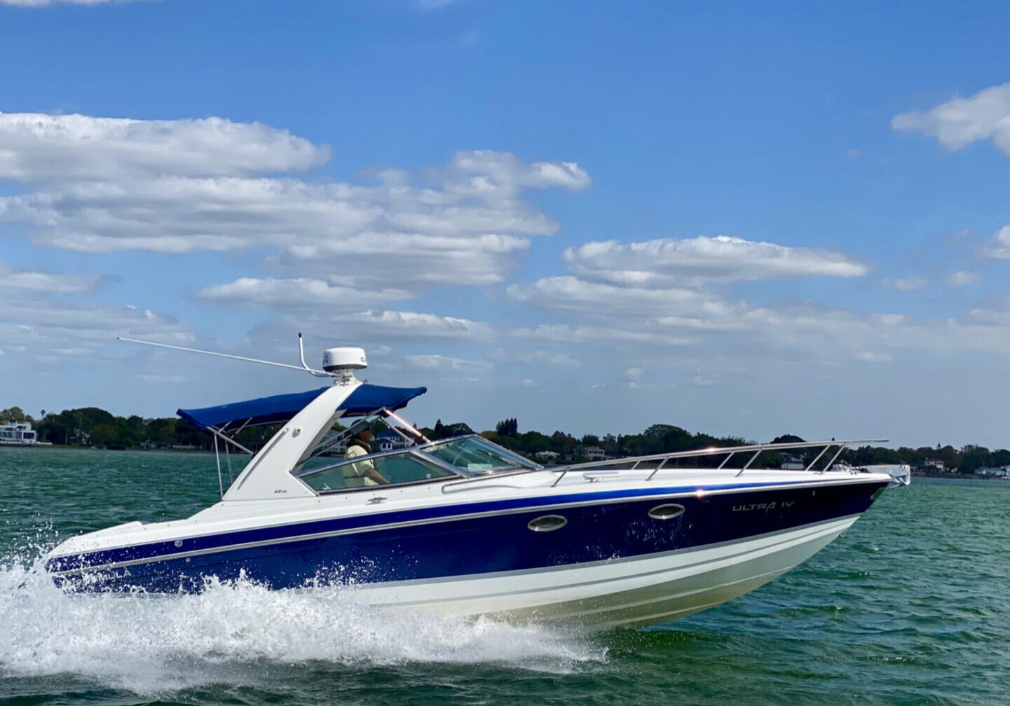 Platinum Charter  -  31'-34' Formula or Sea Ray Luxury Cruiser  -  $799 / Four Hours